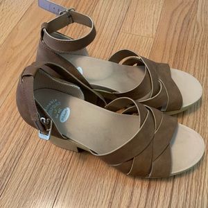 Dr. Scholls comfortable cute clog heels - Size 10